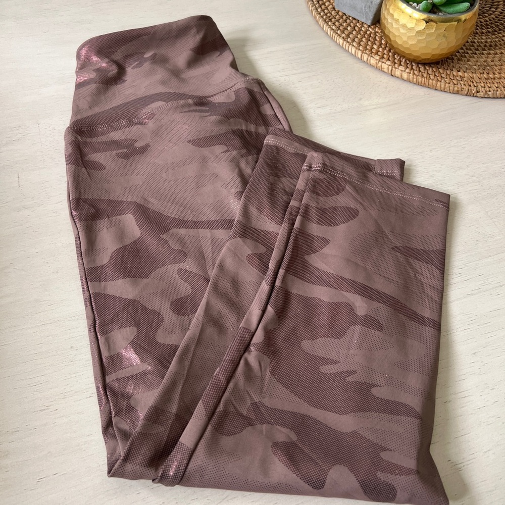 Ruby Ribbon Metallic Shimmer Camo Yoga Legging Size M Dusty Purple